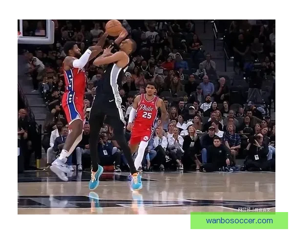 全队起立为卡斯尔庆祝三双创四项纪录 比肩邓肯19年 文班称其本就优秀