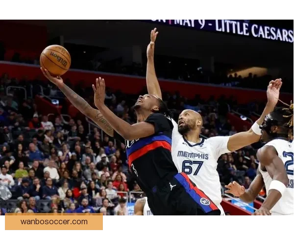 活塞七人得分上双哈里斯19分领衔116-93大胜76人锁定东部第一